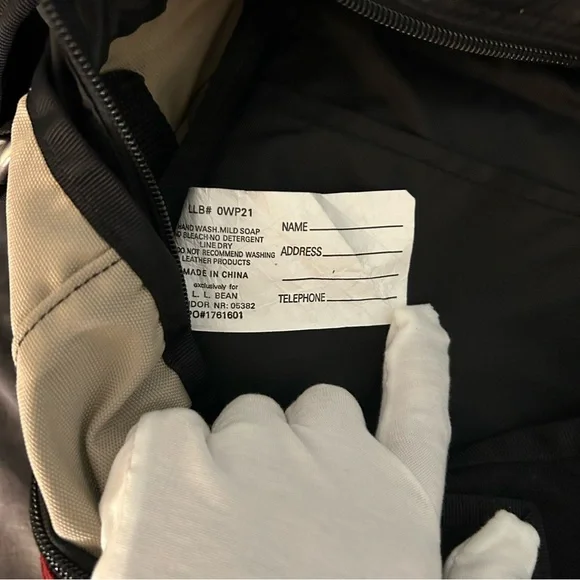 LL BEAN Messenger & Computer Bag Gently Used Black and Red Vintage - Picture 6 of 13